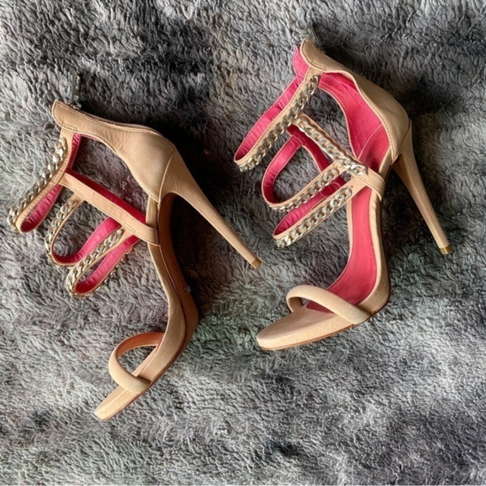 Schutz x Lala Rudge